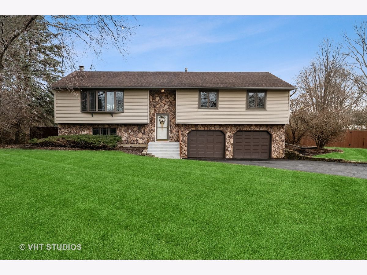 Homes Sold Spring Dale Trails Spring Grove Illinois, 9622 Fox Trail