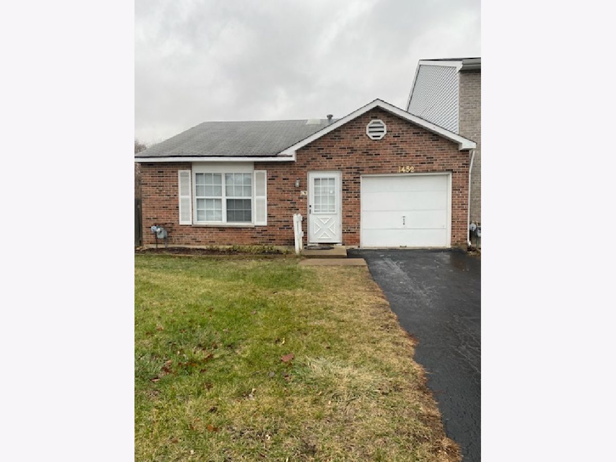 Townhomes & Homes Rented Spring Valley Carol Stream Illinois, 1452 Harvard
