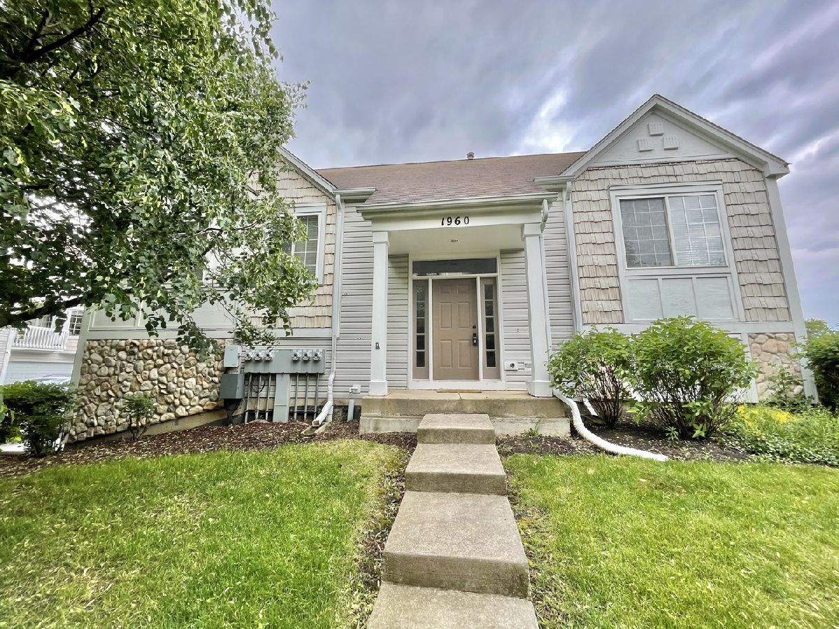 Townhomes Rented Coves Of Harbor Springs Aurora Illinois, 1960 Middlebury