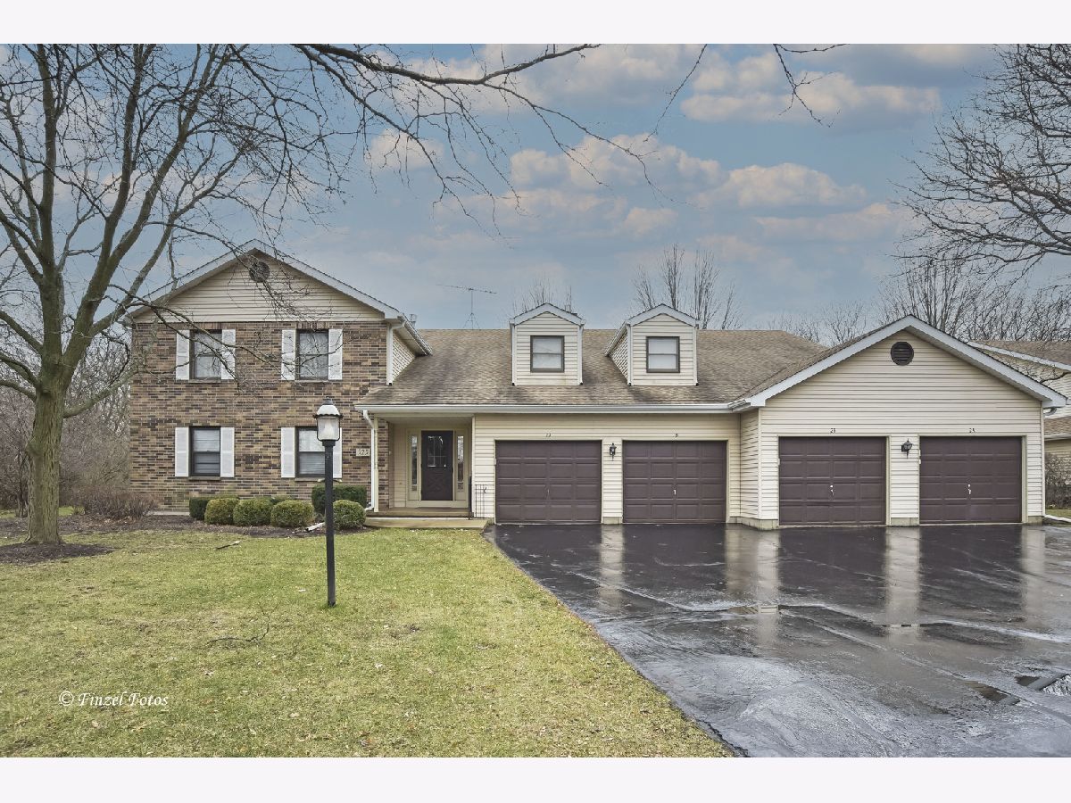 Homes & Condominiums Sold Country Meadows Crystal Lake Illinois, 325 Lake