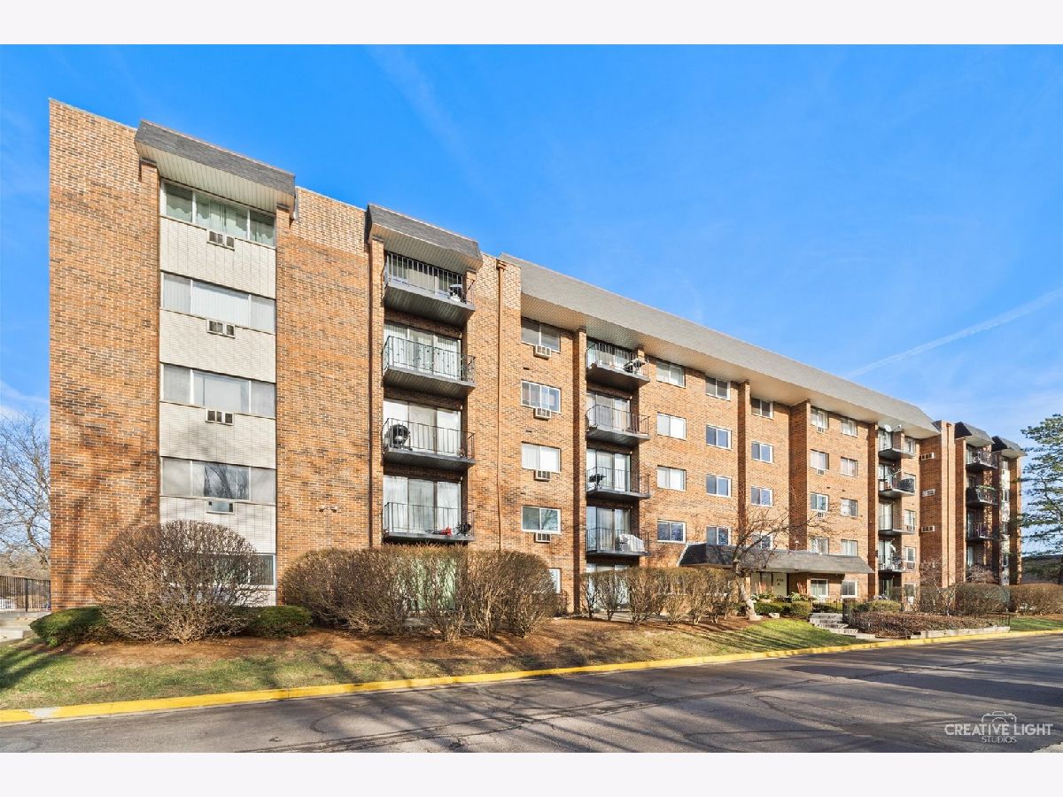 Condominiums & Homes Sold St Joseph Creek Lisle Illinois, 4731 Saint Joseph Creek