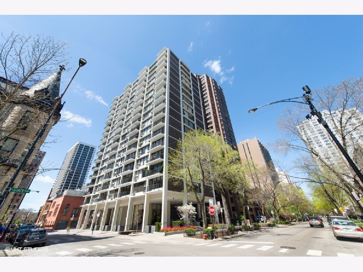 Condominiums Rented State Parkway Condos Chicago Illinois, 1400 State
