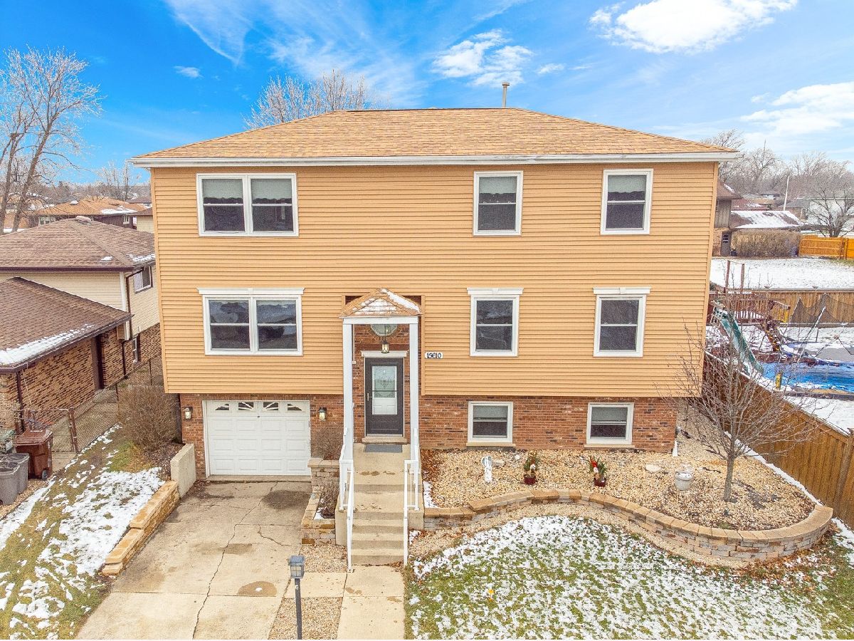 Homes Sold Lockwood Manor Oak Forest Illinois, 15610 Latrobe