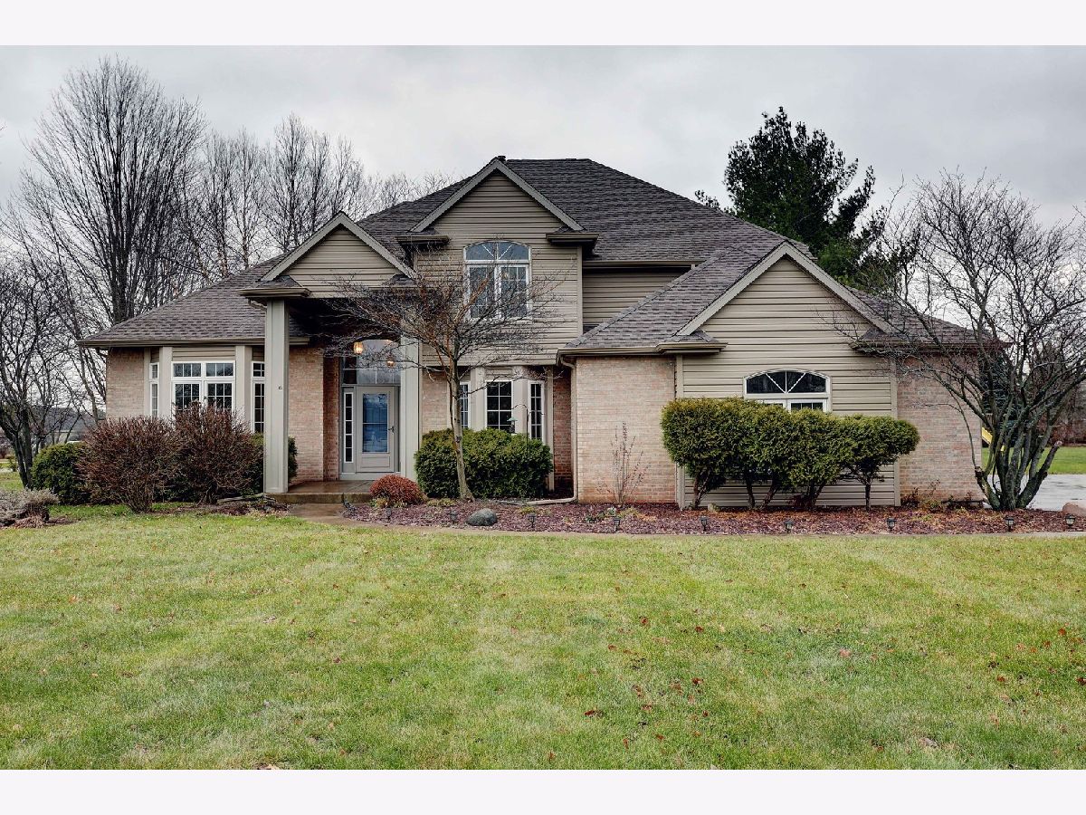 Homes Sold Deerwood Estates Mchenry Illinois, 812 Silver Glen