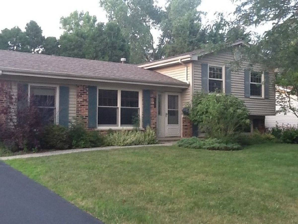 Homes Rented Old Mill Grove Lake Zurich Illinois, 1094 Heartwood