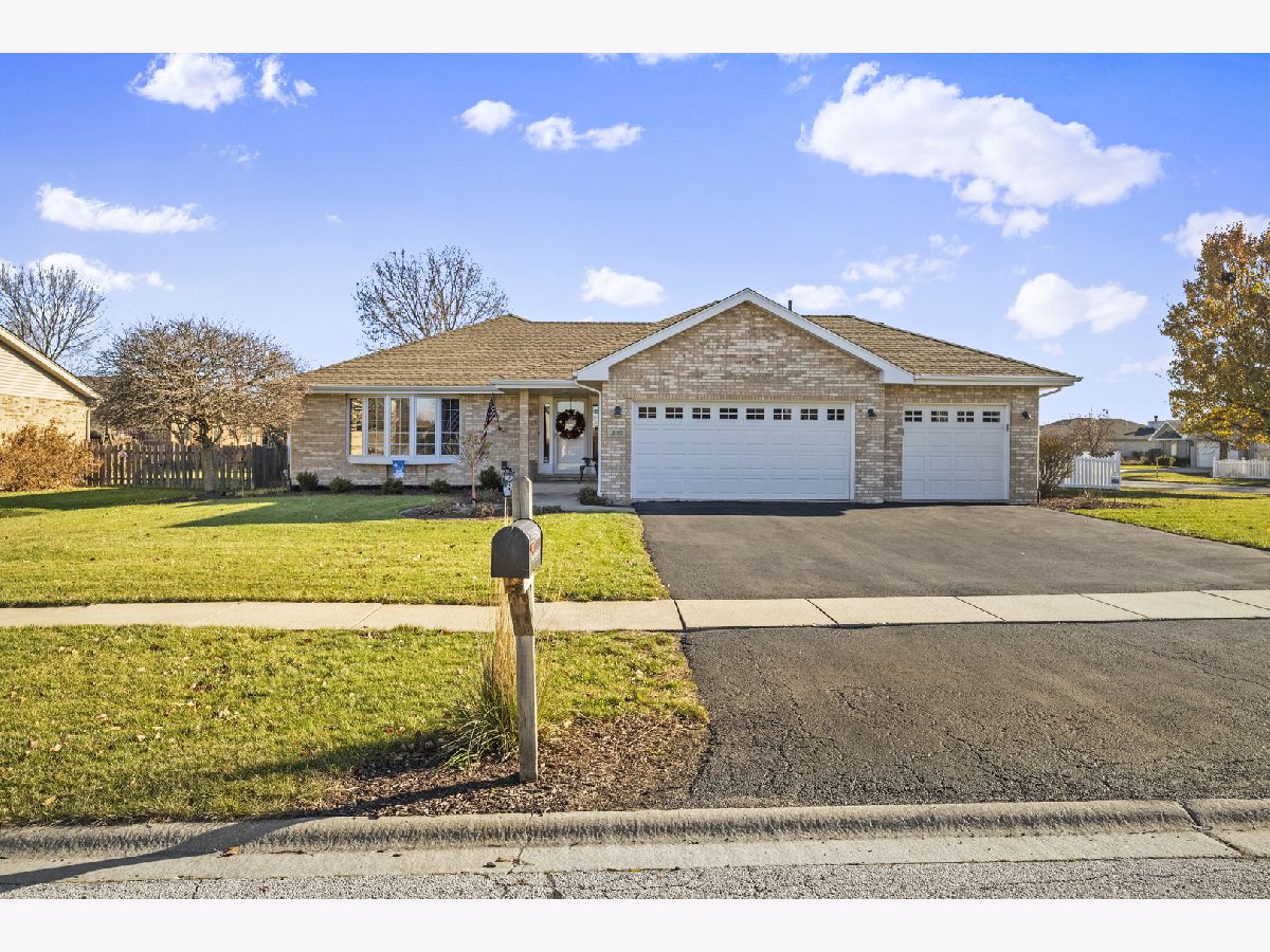 Homes & Townhomes Sold Hunter Woods Frankfort Illinois, 21181 Deerpath