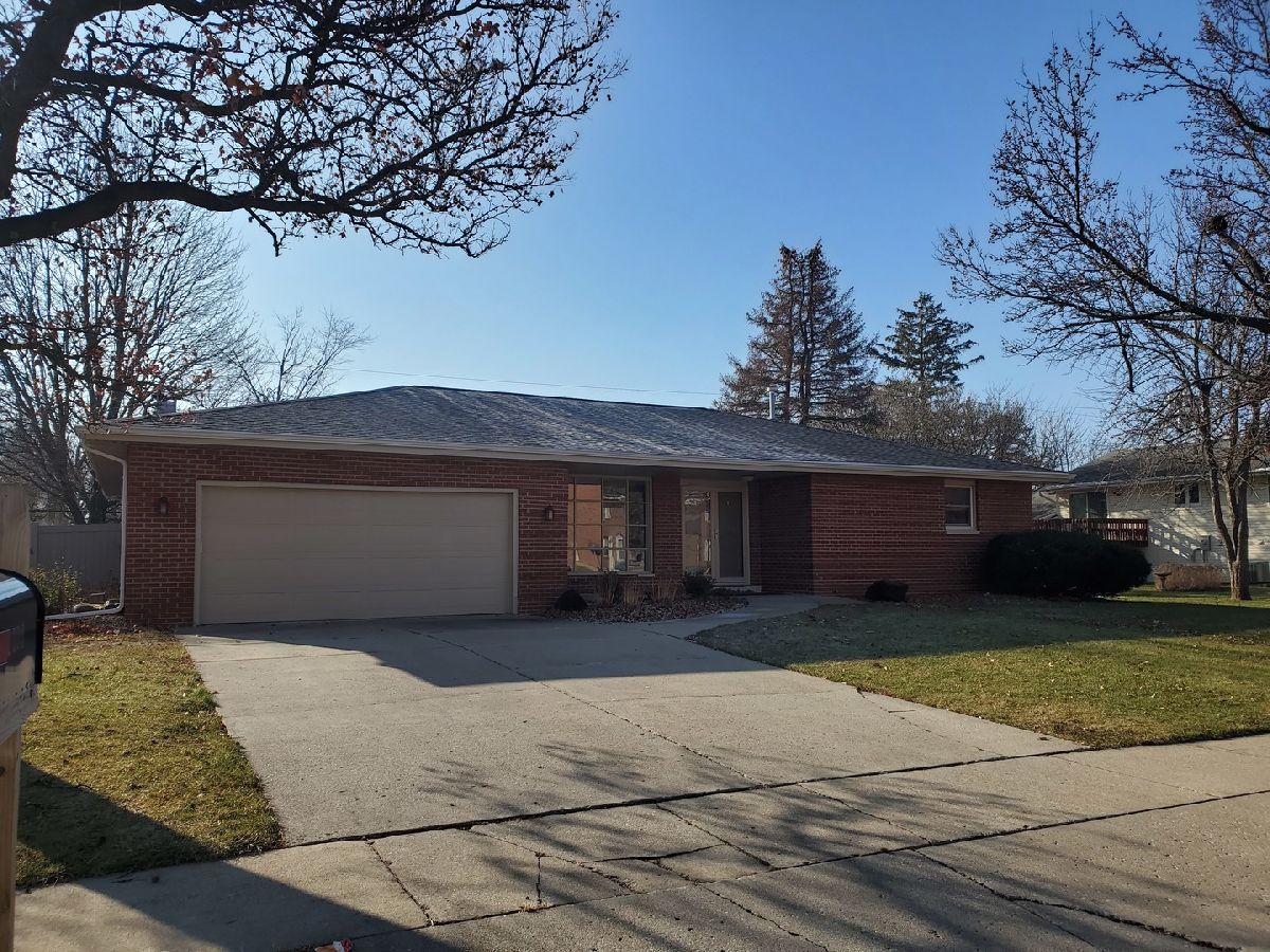 Homes & Condos & Townhomes Sold Williamsburg Bloomington Illinois, 2603 Hall