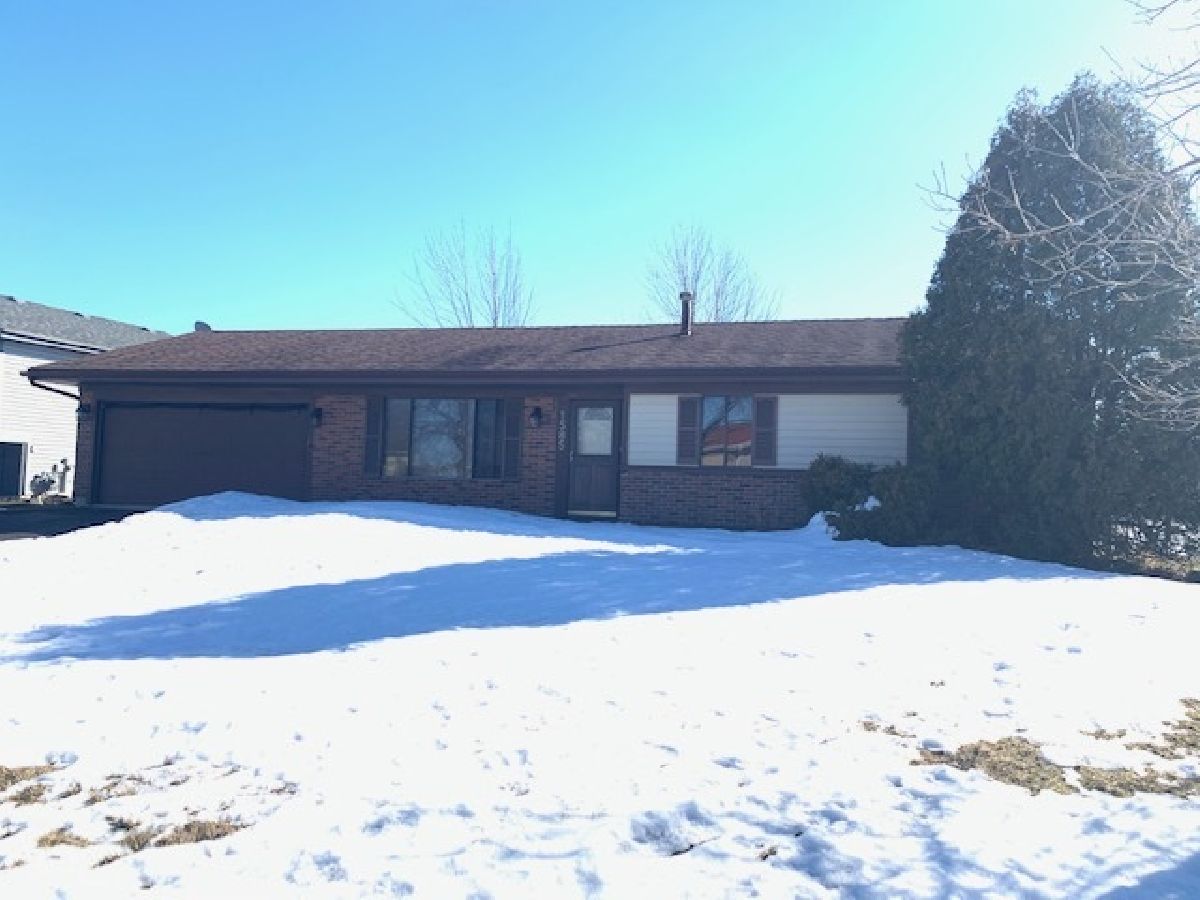 Homes & Condos & Townhomes Rented Arbors Hanover Park Illinois, 1585 Nautilus