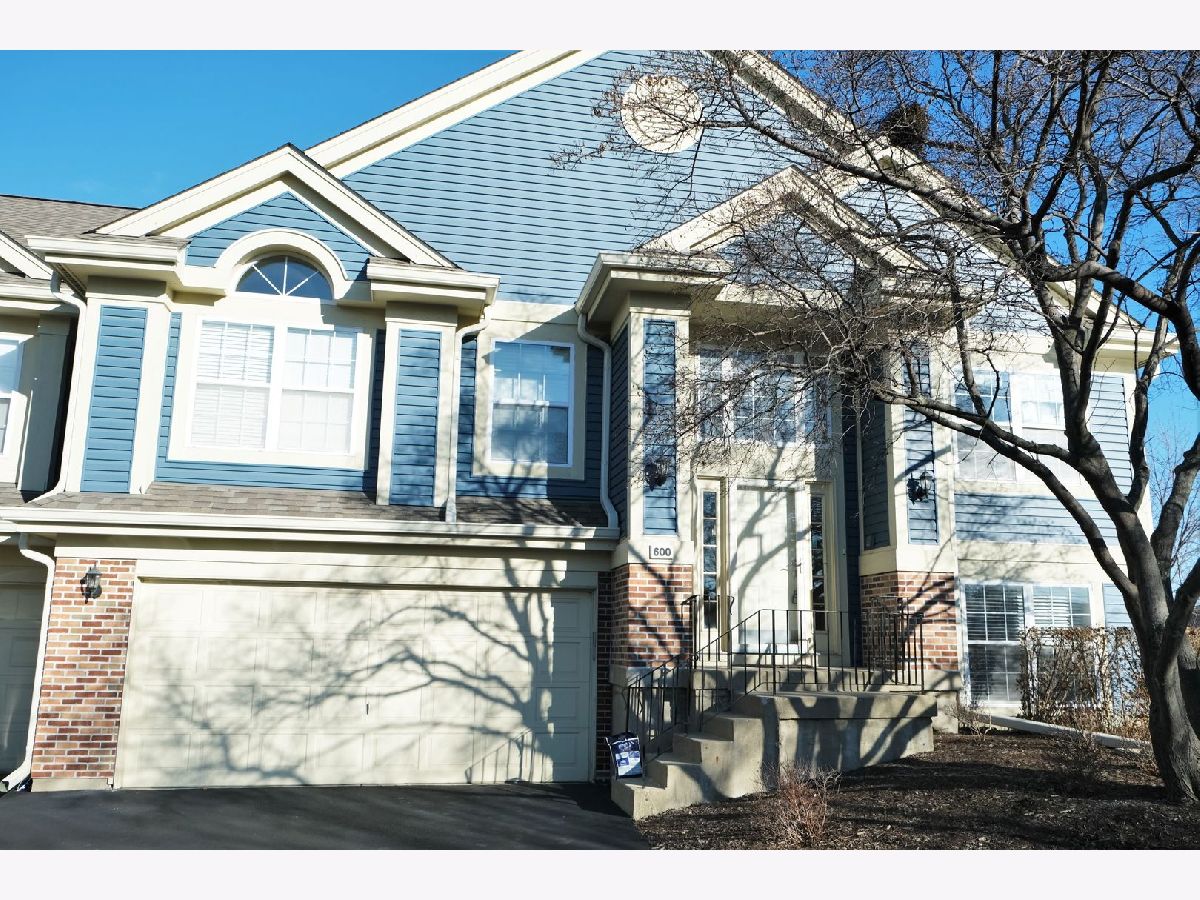 Townhomes & Condos & Homes Rented Talbots Mill Elk Grove Village Illinois, 600 Stone Brook