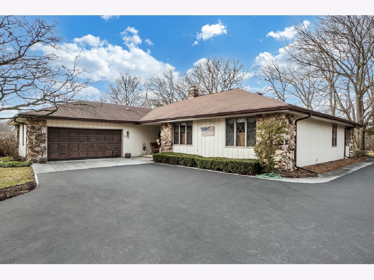 Homes Sold Sherwood Oaks Elgin Illinois, 216 King Arthur