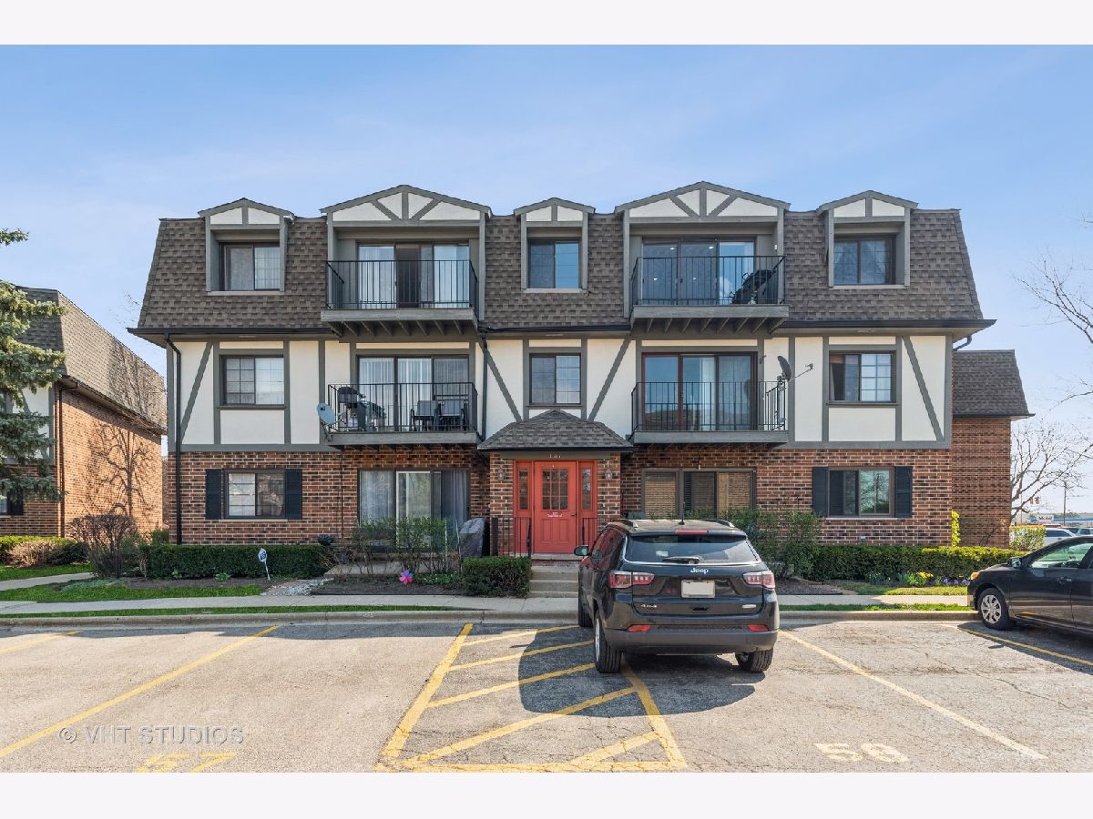 Condominiums Sold Steepleview Buffalo Grove Illinois, 101 Armstrong