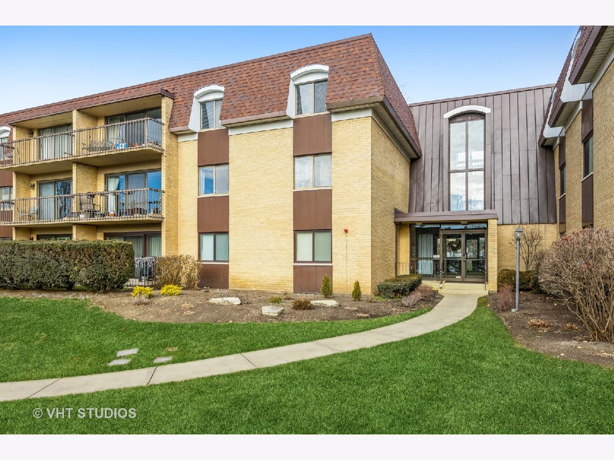Condominiums Sold Mill Orchard Naperville Illinois, 1103 Mill