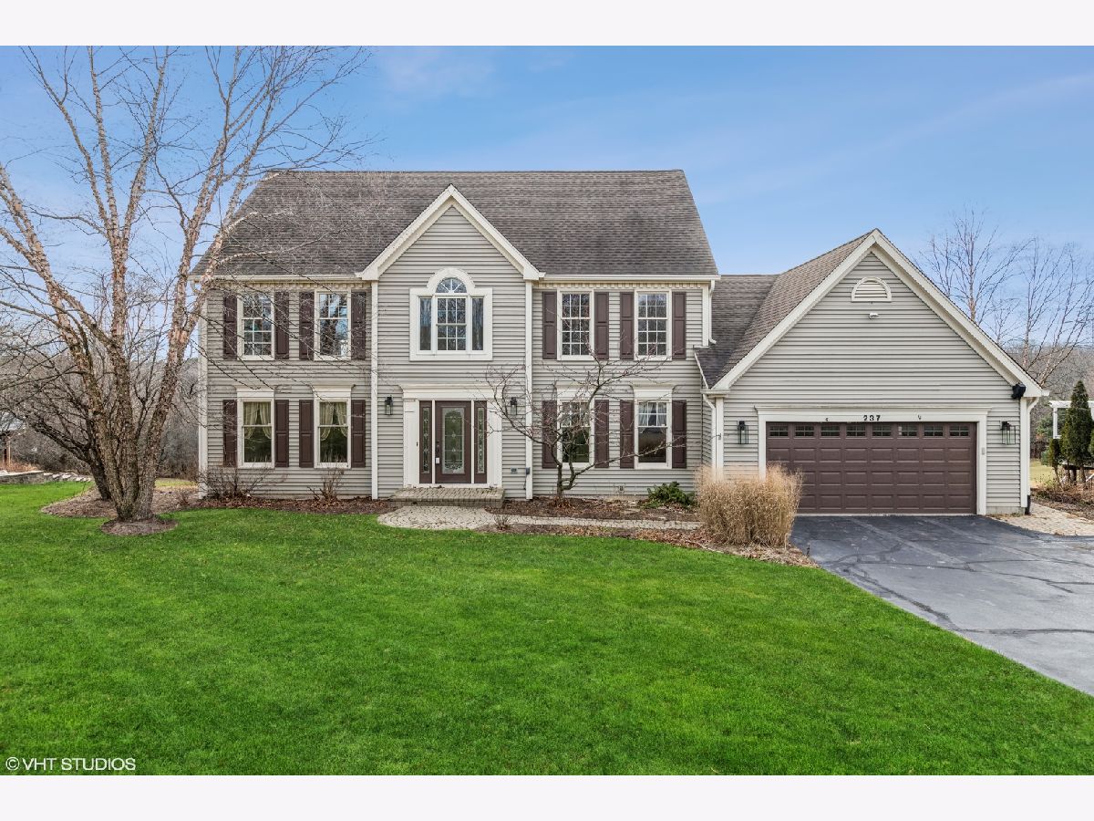 Homes Sold Indian Hill Trails Crystal Lake Illinois, 237 Burning Bush