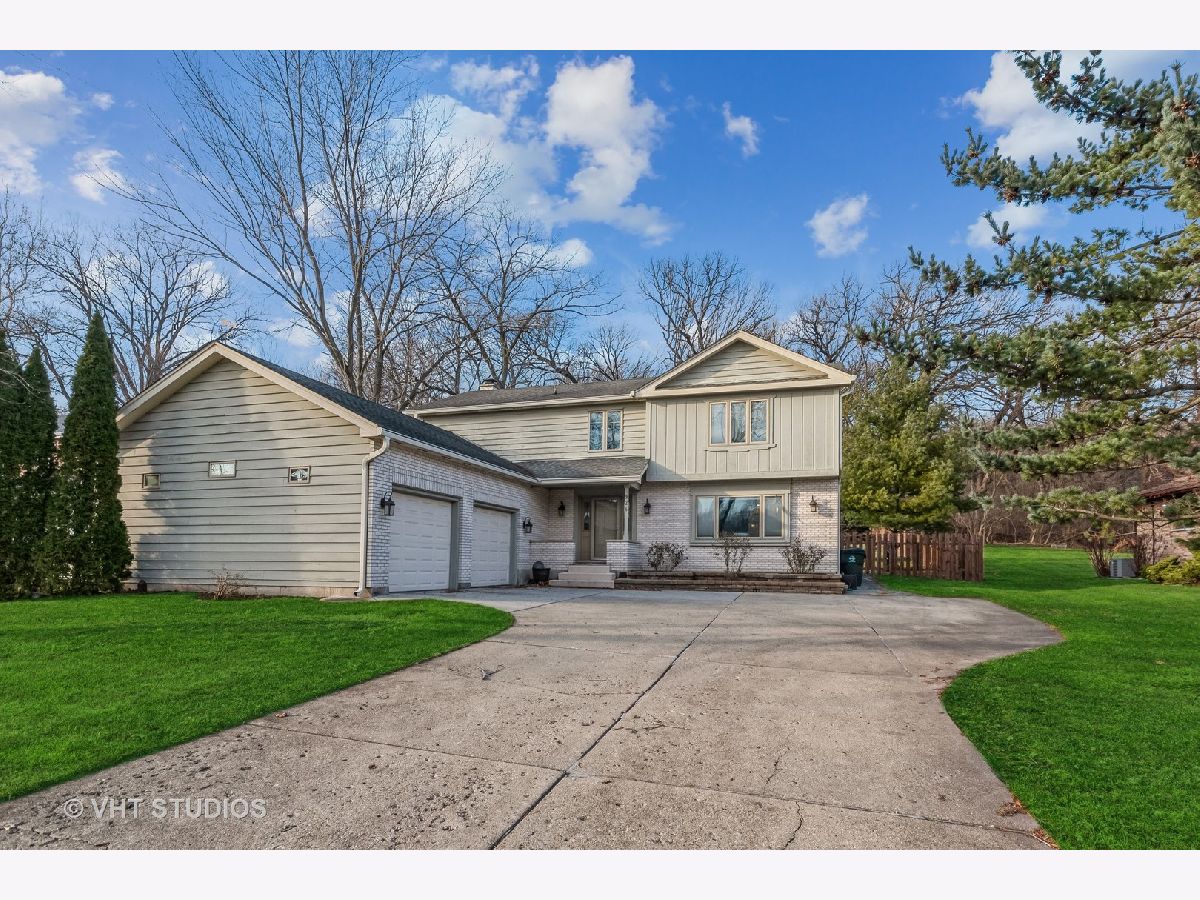 Homes Rented Oak Hills Algonquin Illinois, 926 Harrison