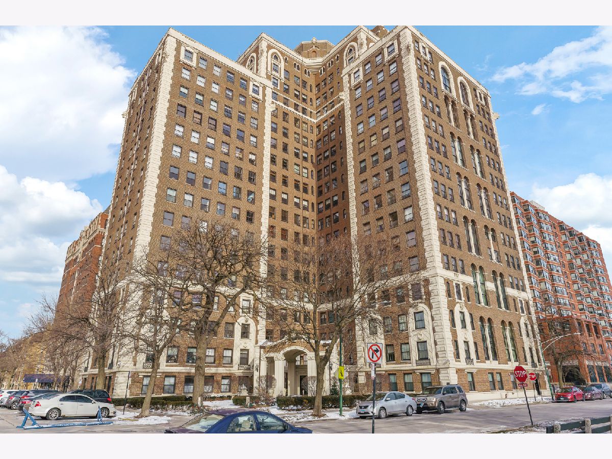 Condominiums Sold Jackson Tower Chicago Illinois, 5555 Everett