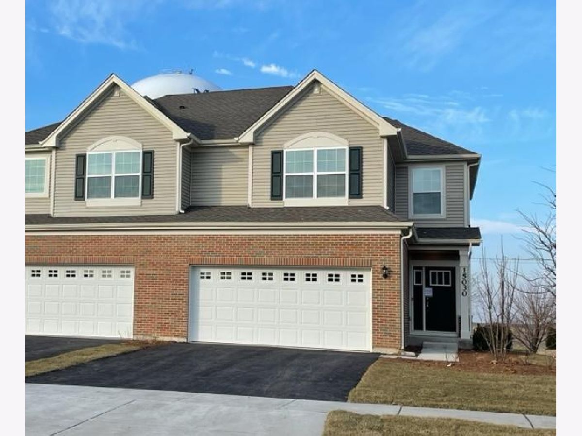 Stonegate Manhattan IL, Condos & Townhomes & Homes For Sale & For Rent