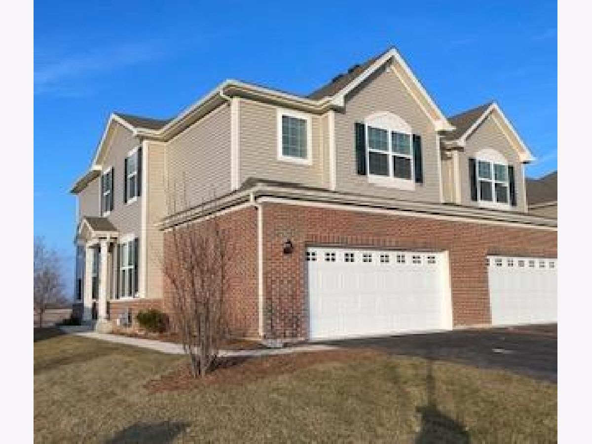 Condos & Townhomes & Homes Rented Stonegate Manhattan Illinois, 15036 Cyrus