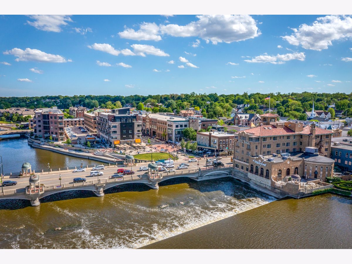 Condos & Townhomes & Homes Sold River Lofts Of St. Charles St Charles Illinois, 50 1st