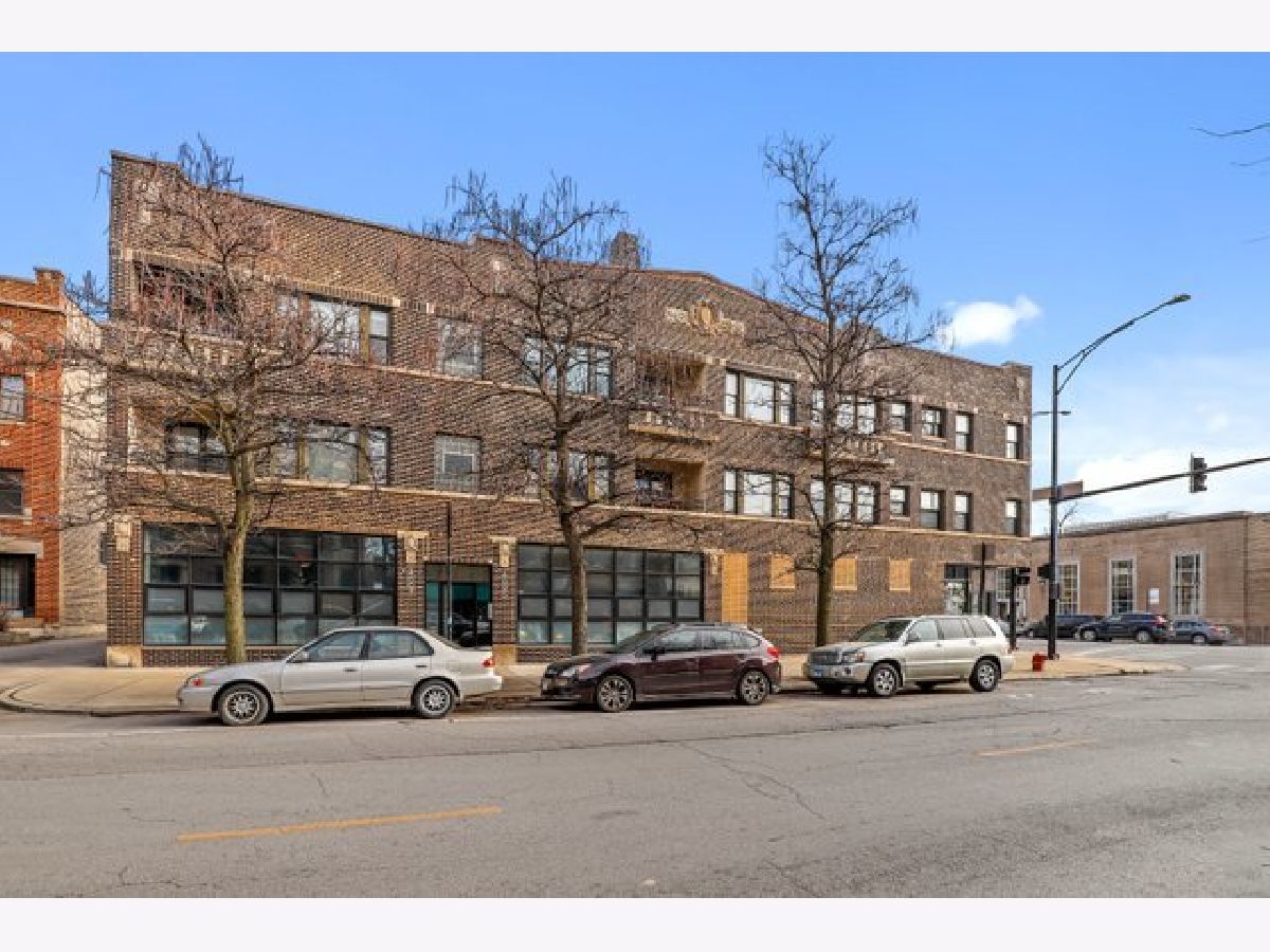 Condominiums Sold Southport Place Chicago Illinois, 4005 Southport