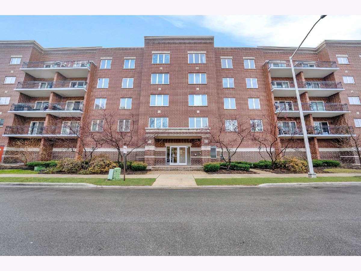 Condominiums Sold River Mill Des Plaines Illinois, 1675 Mill