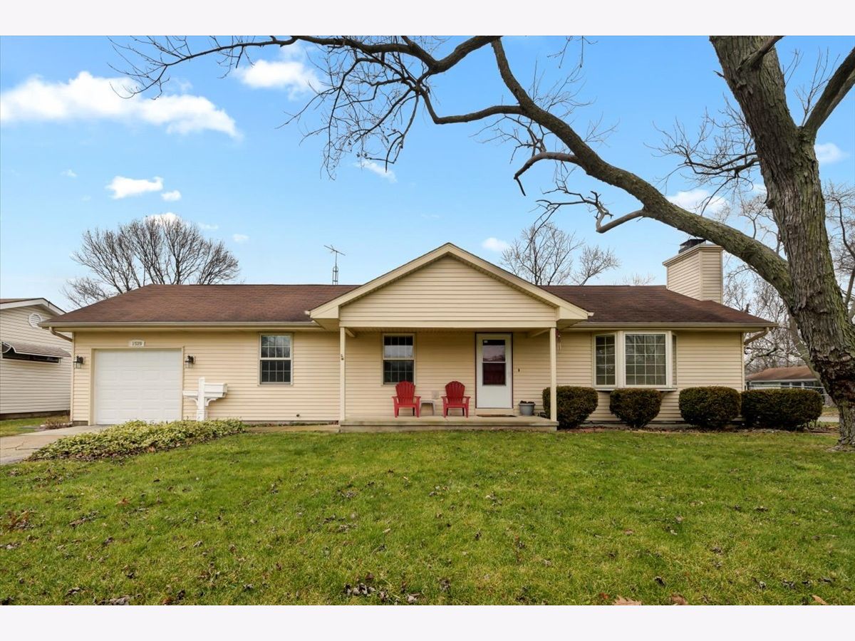 Homes Sold Maplewood Rantoul Illinois, 1529 Gleason