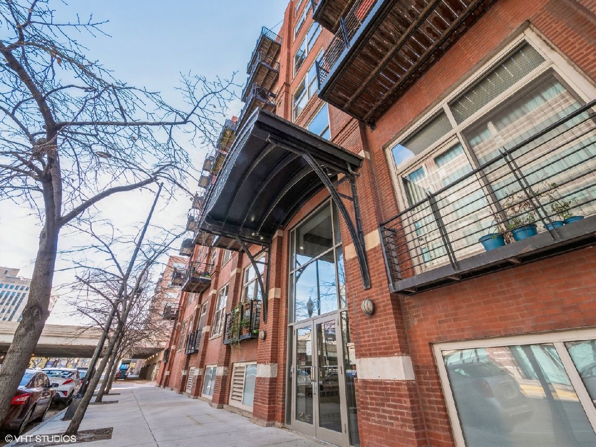 Condominiums Sold Gotham Lofts Chicago Illinois, 420 Clinton