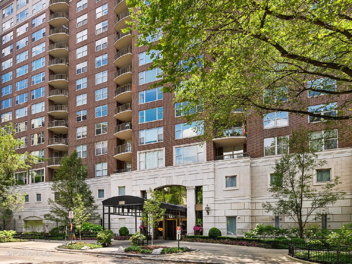 Condominiums Sold The Whitney Chicago Illinois, 1301 Dearborn