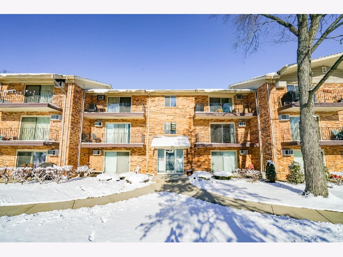 Waterbury Crestwood IL, Condominiums For Sale & For Rent Sadie Winter