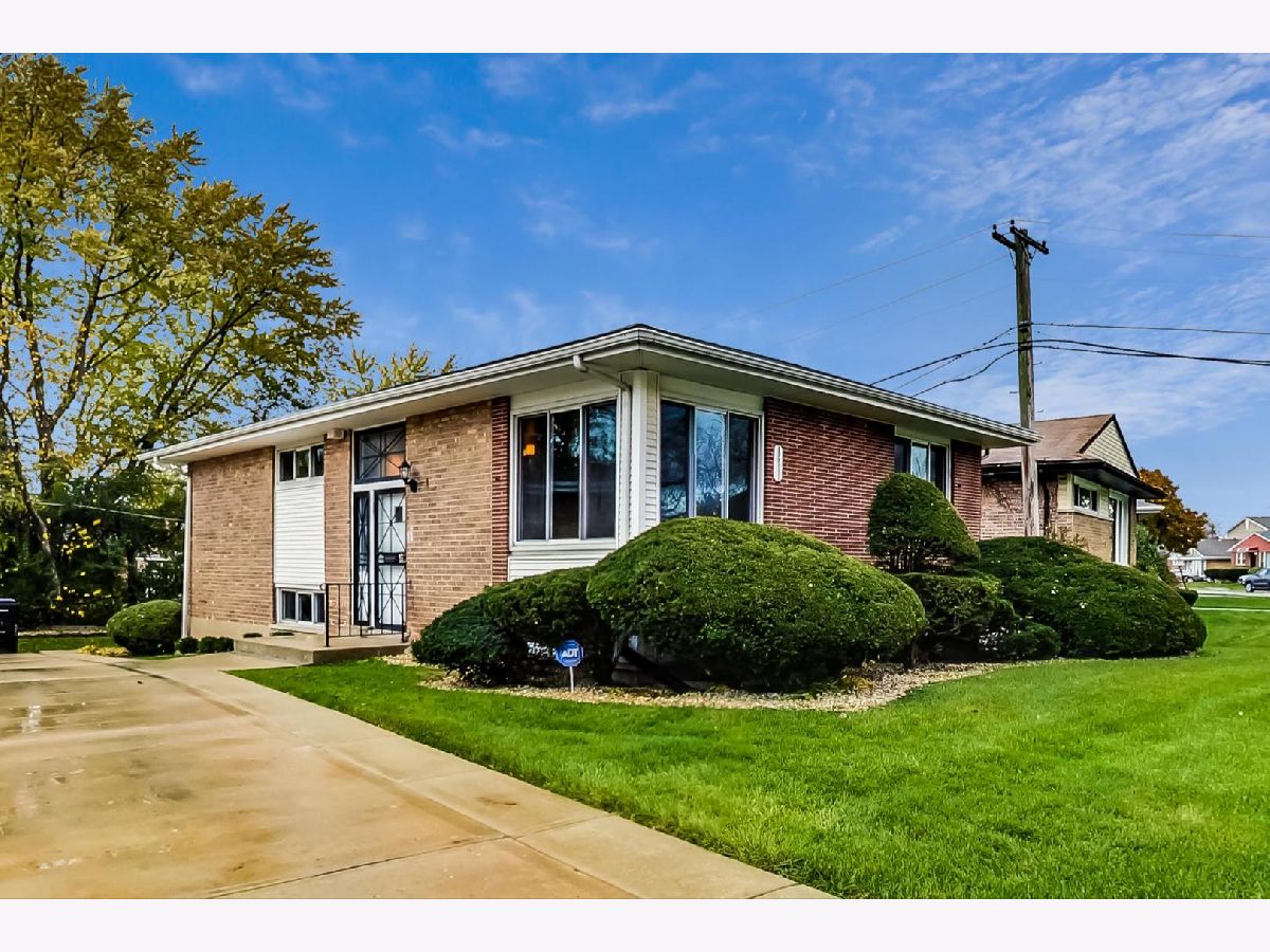 Homes & Townhomes Sold Marynook Chicago Illinois, 8611 University