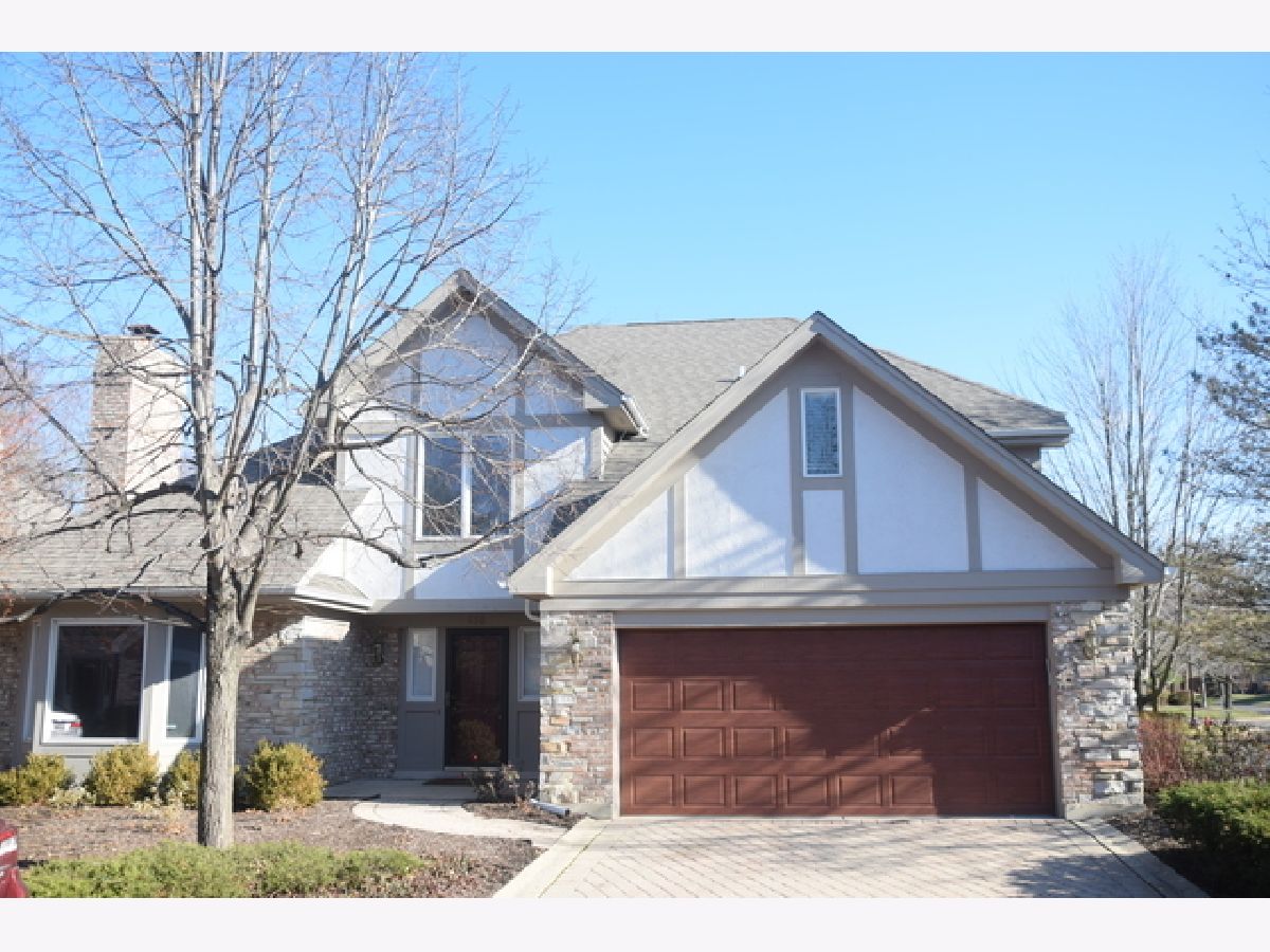 Condos & Townhomes & Homes Rented Rivershire Lincolnshire Illinois, 560 Rivershire