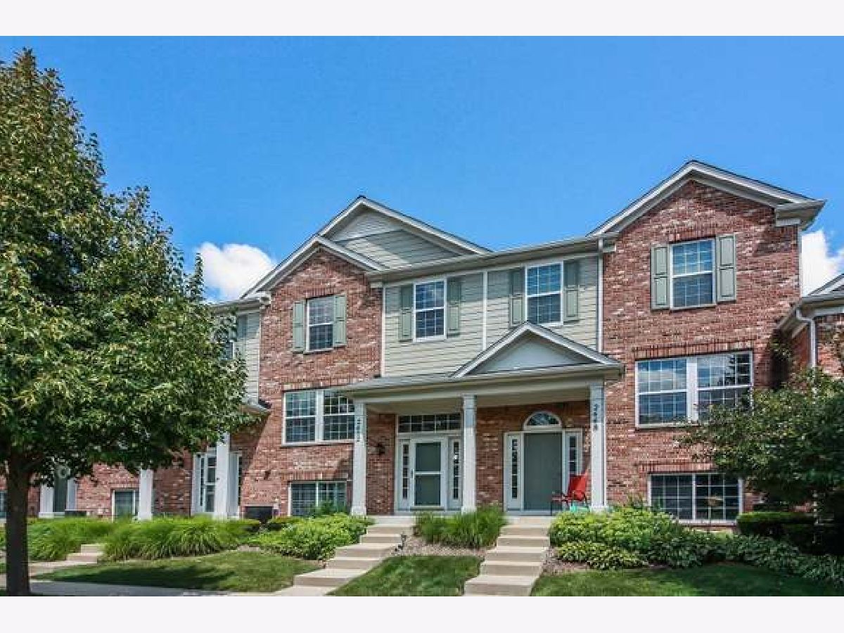 Townhomes Rented The Reserve Of Elgin Elgin Illinois, 2452 Emily