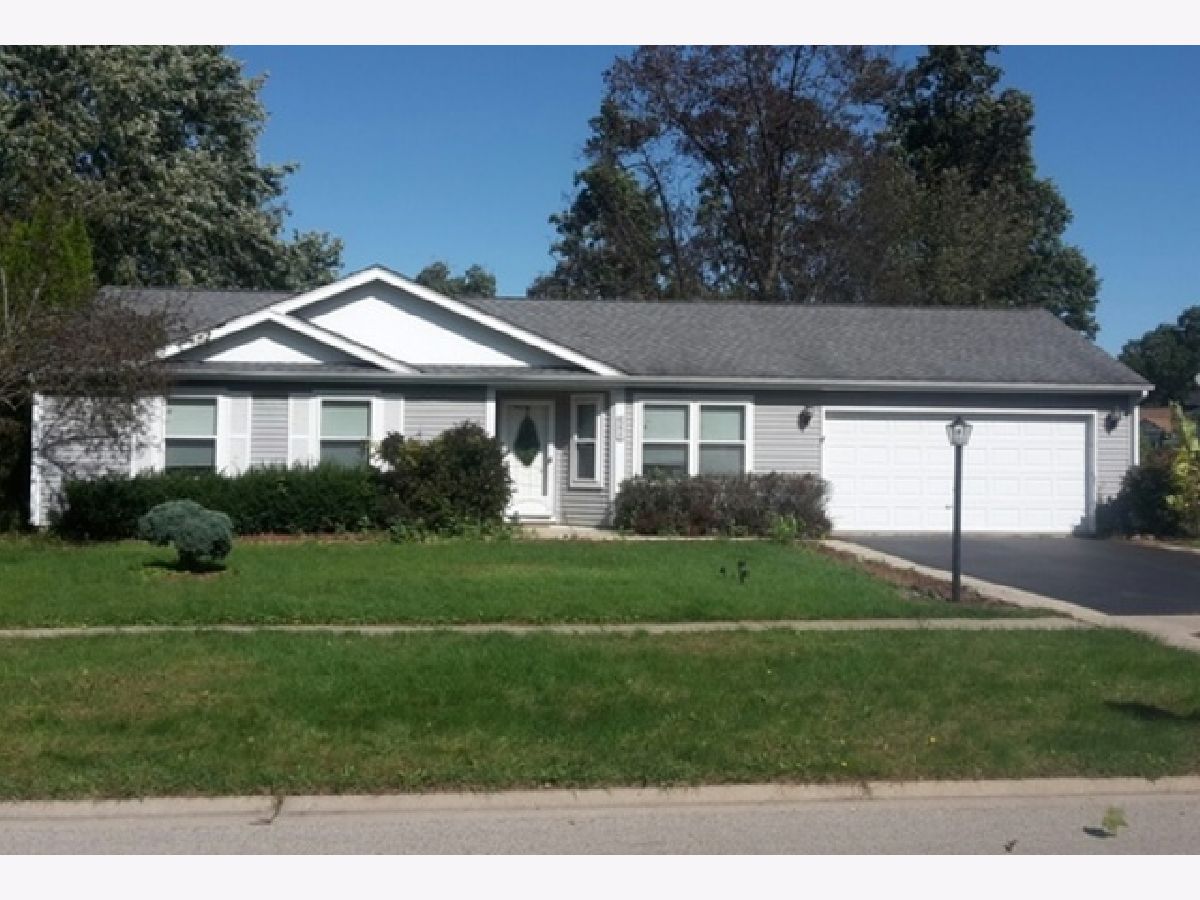 Homes & Townhomes Rented Fox River Shores Island Lake Illinois, 4210 Hale