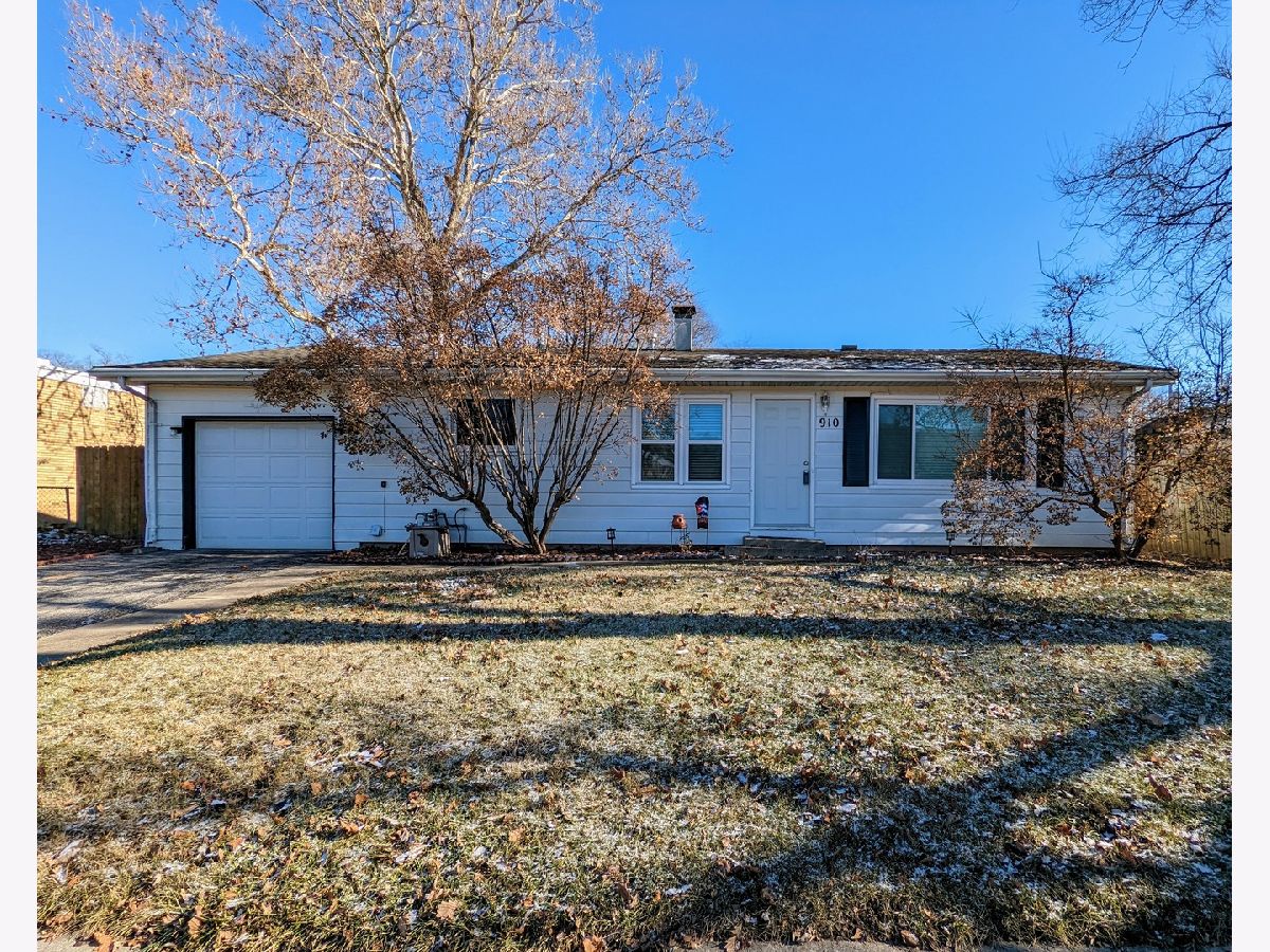 Homes Sold Sunset Champaign Illinois, 910 Mattis