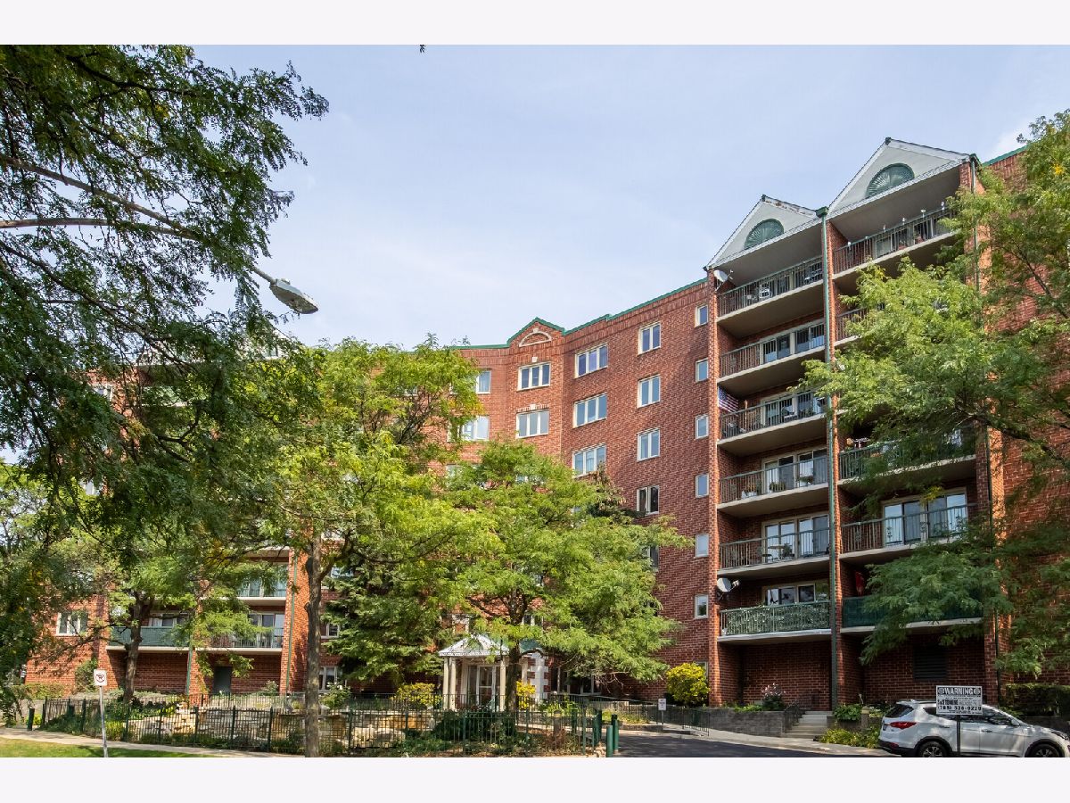 Condominiums & Homes Sold Cascades Of Norridge Norridge Illinois, 8580 Foster