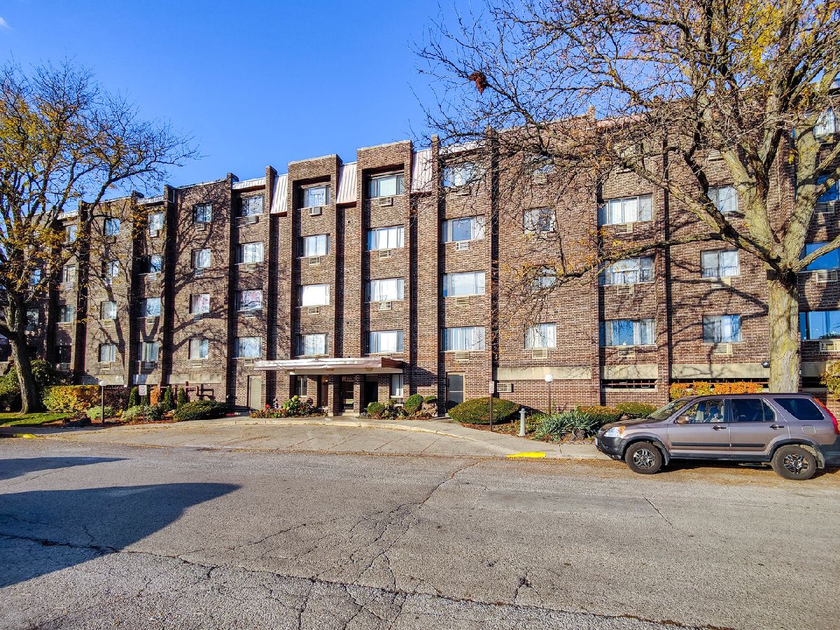 Condominiums Sold Pueblo Commons Chicago Illinois, 4624 Commons