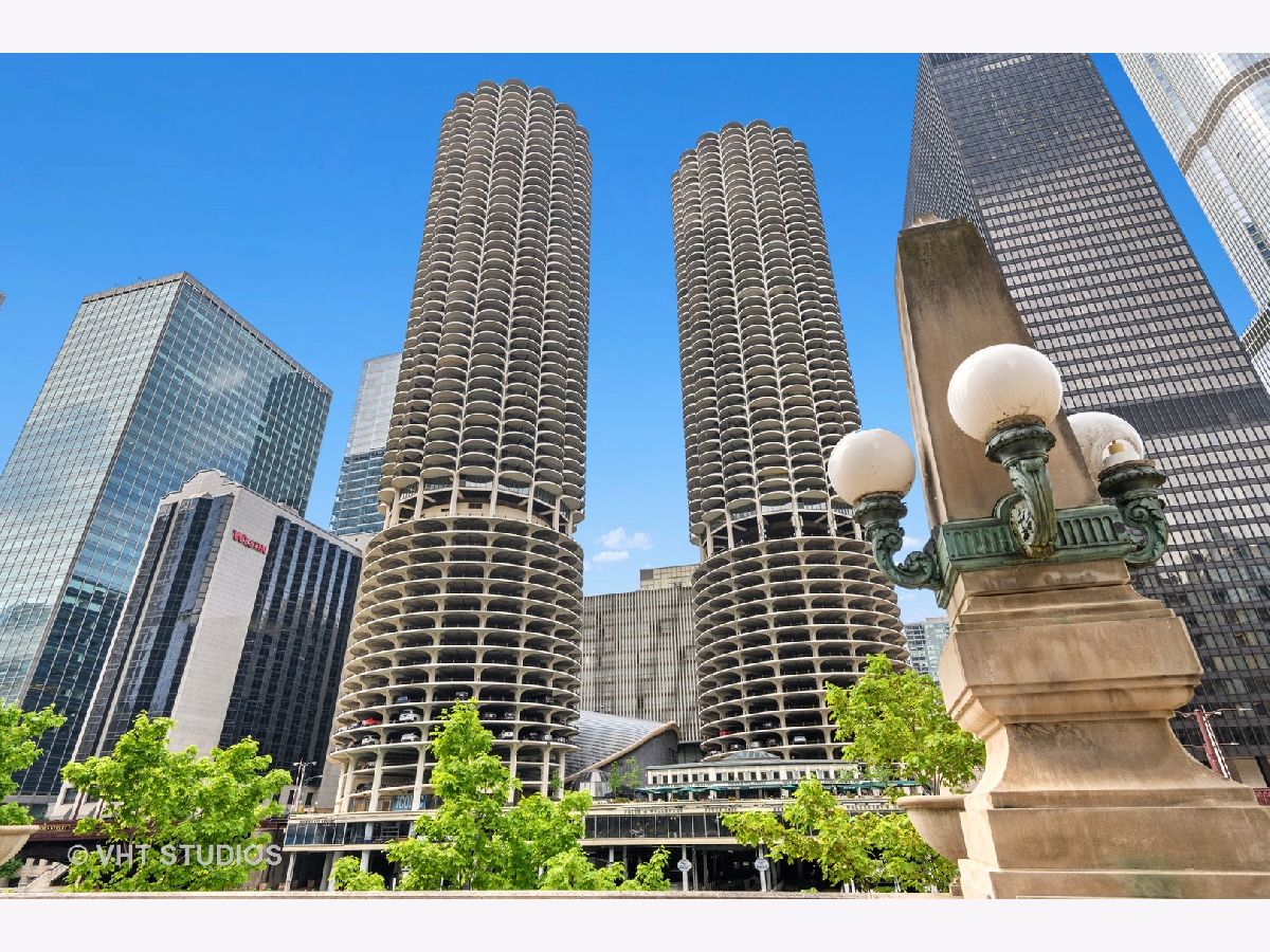 Condominiums Sold Marina City Chicago Illinois, 300 State