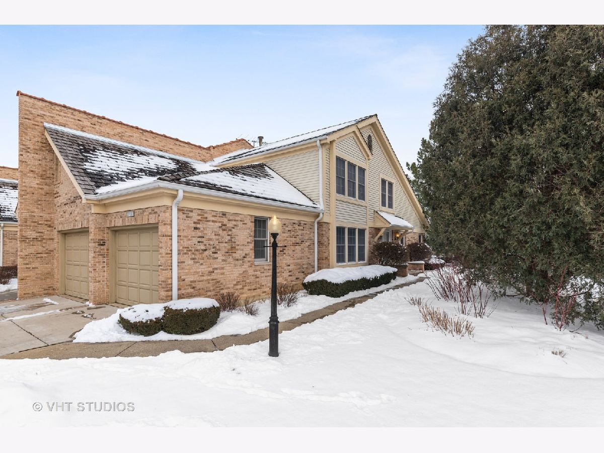 Townhomes & Condos Sold Ashbury Inverness Illinois, 1915 Ashbury