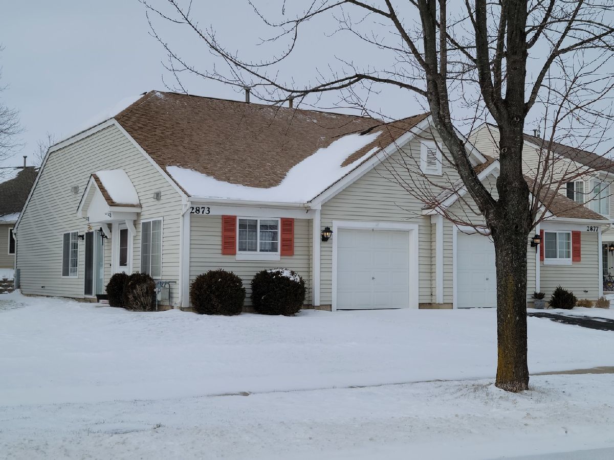 Townhomes Rented Impressions Lake In The Hills Illinois, 2873 Impressions