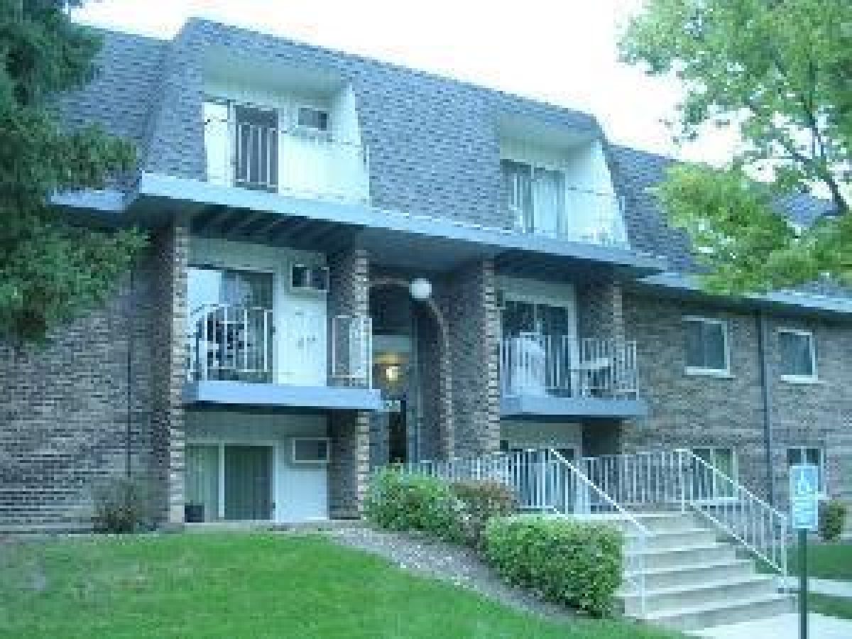 Condominiums Rented River Trails Prospect Heights Illinois, 928 Jonathan