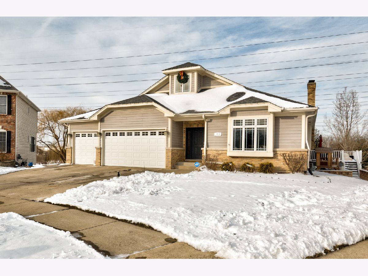 Homes Sold Stonebrook Aurora Illinois, 1690 Brookview