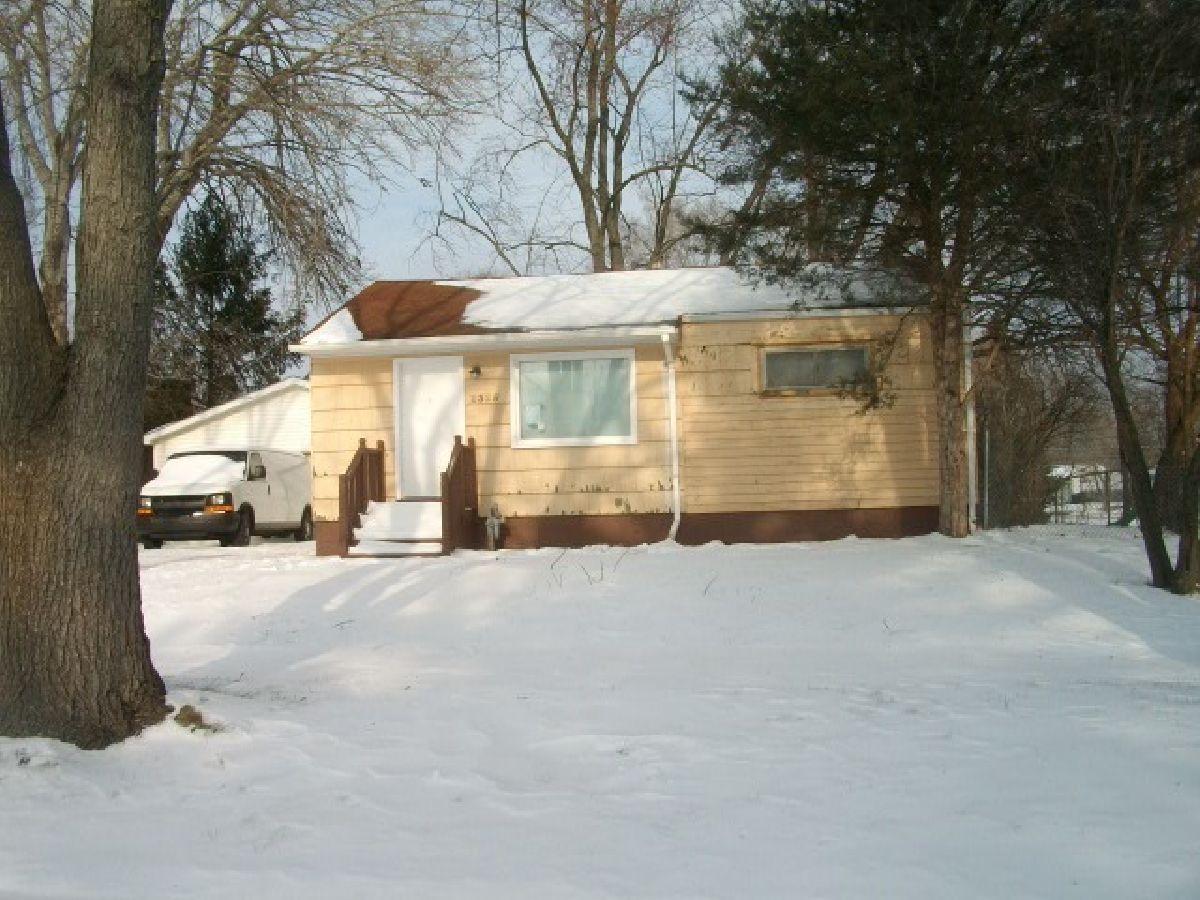 Homes Rented Lake County Gardens Waukegan Illinois, 2325 Seminole