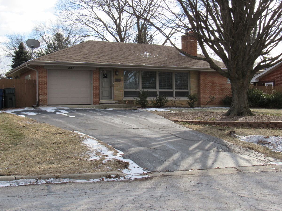 Homes Rented Moser Highlands Naperville Illinois, 440 Prairie
