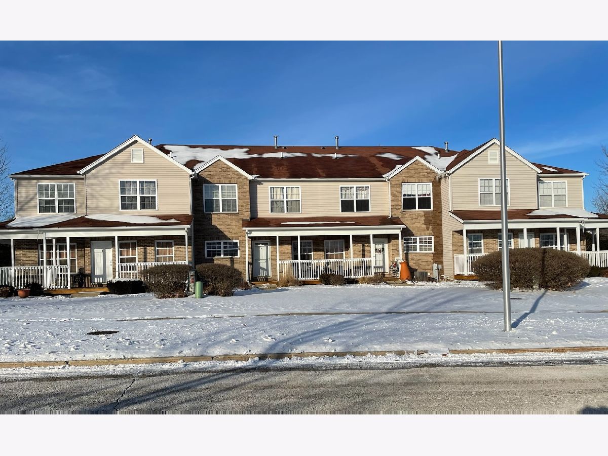 Condominiums Rented Stoneshire Condominiums Hampshire Illinois, 100 Maggie