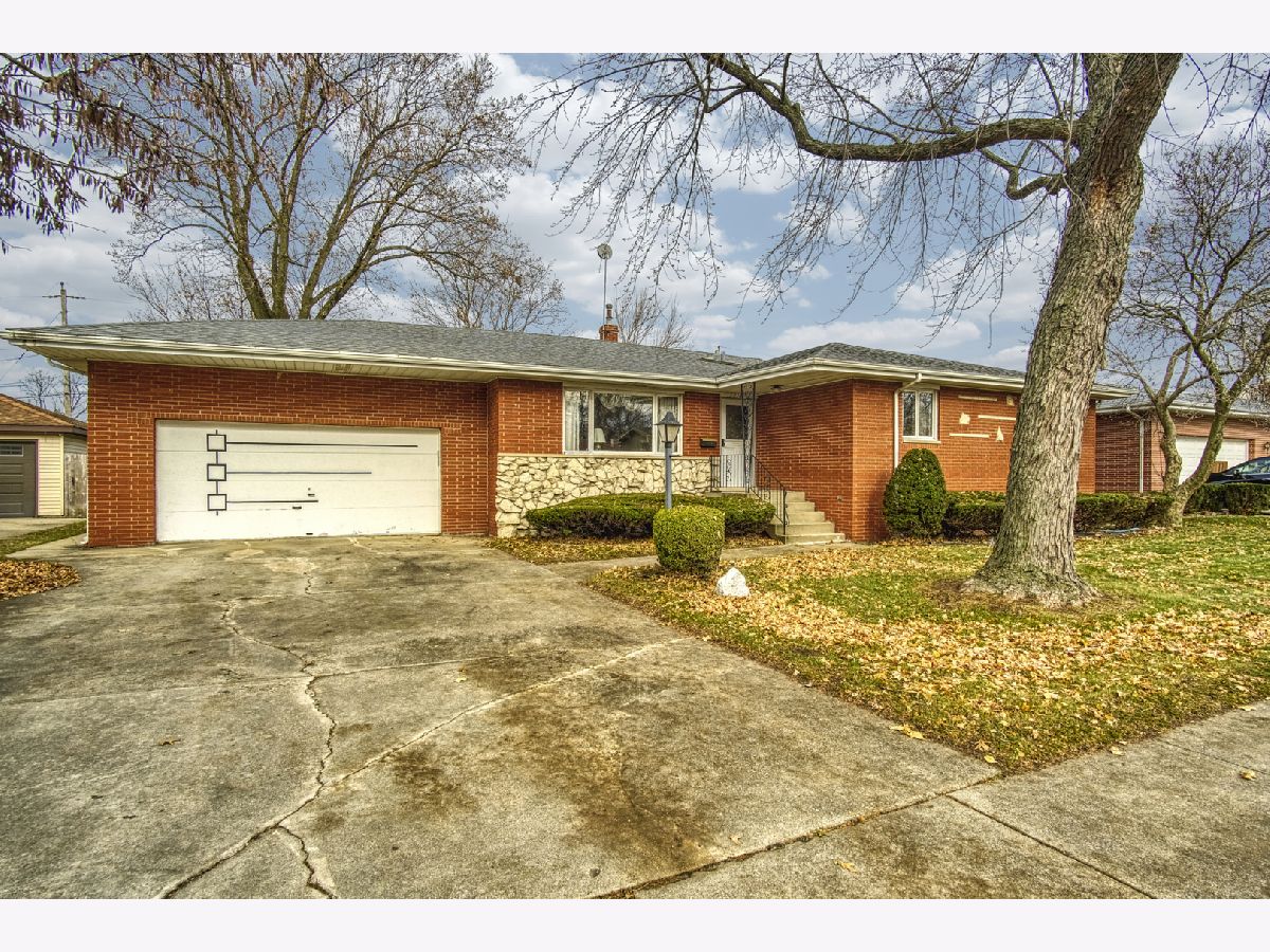 Homes & Condominiums Sold Forest Glen Lansing Illinois, 2300 185th