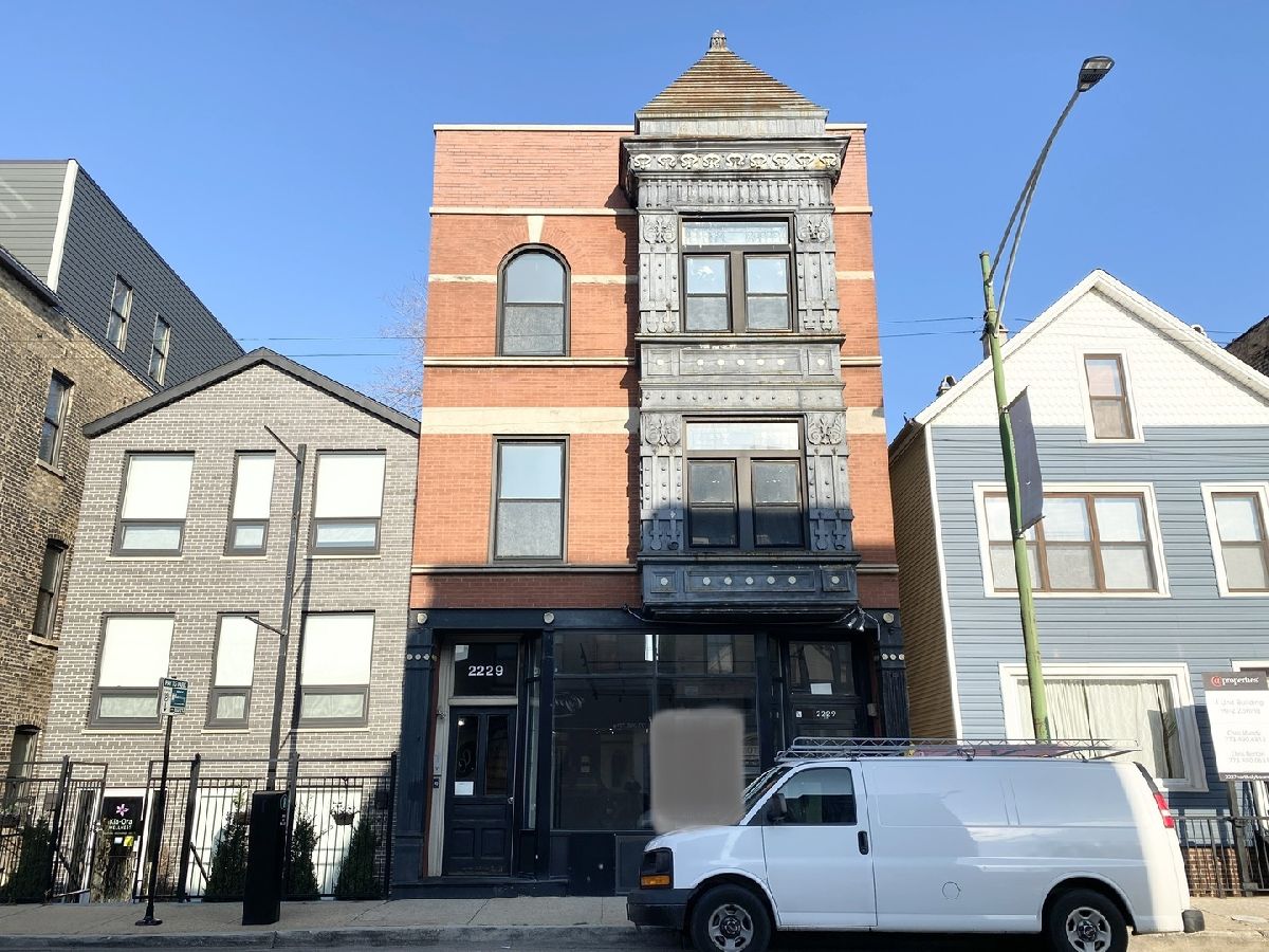 Condominiums & Homes Rented Lincoln Park Place Chicago Illinois, 2229 Clybourn
