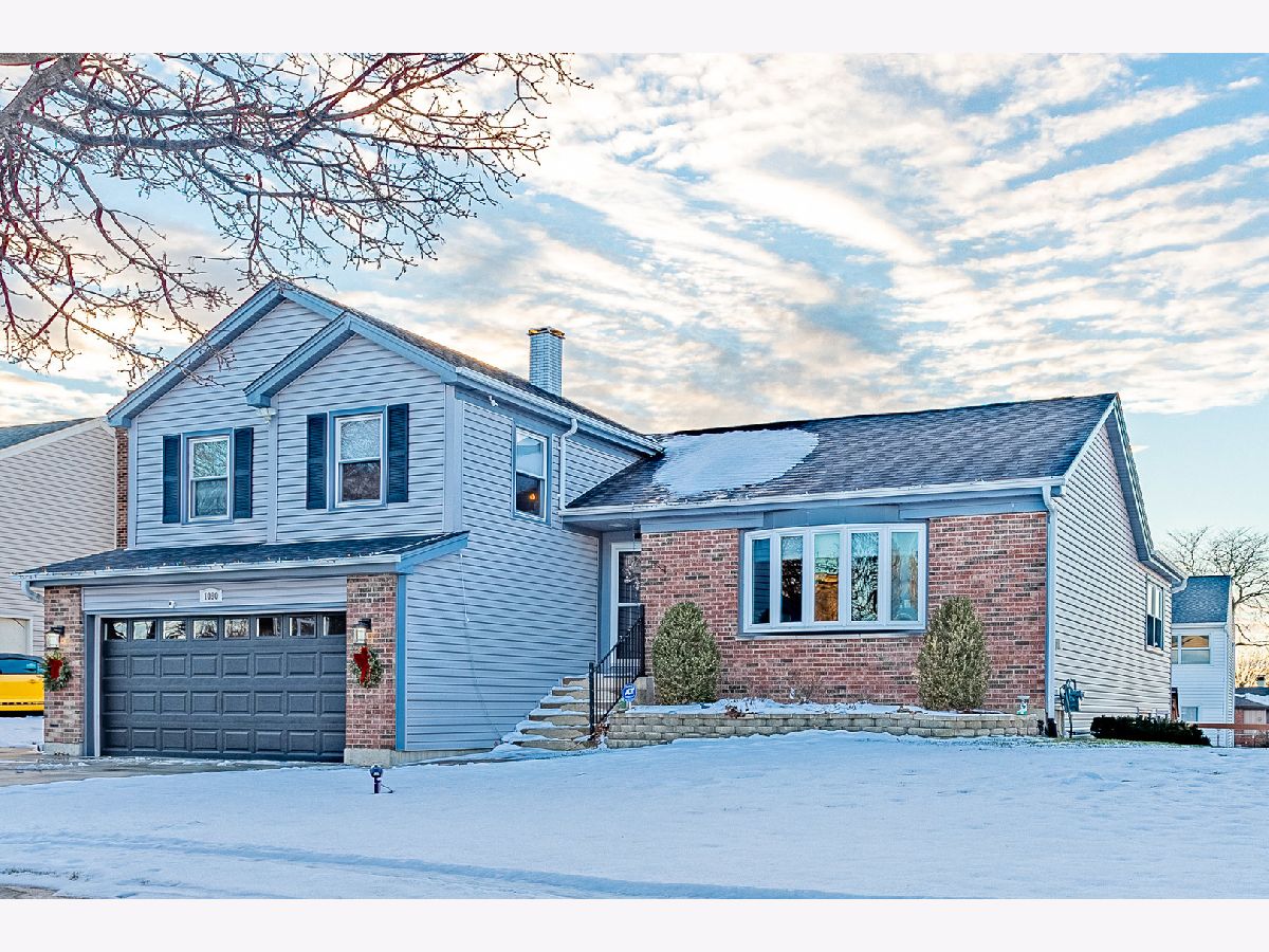 Homes Sold Shenandoah Elk Grove Village Illinois, 1090 Gloria