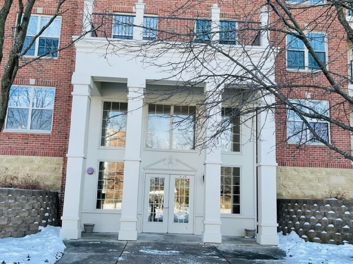 Condominiums Sold Kimball Square Rolling Meadows Illinois, 3125 Town Square