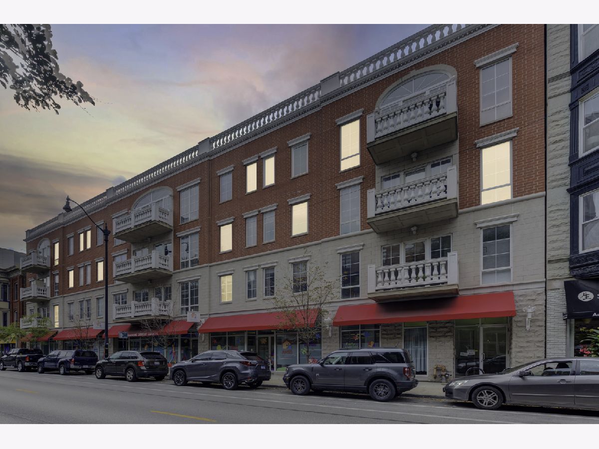 Condos & Townhomes Sold Delta On Lincoln Chicago Illinois, 2762 Lincoln