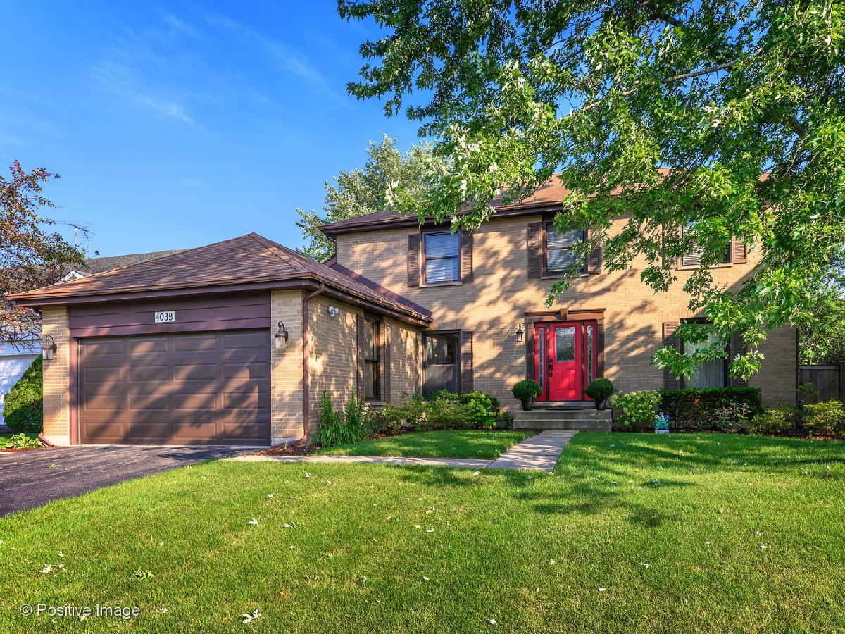 Homes & Condos & Townhomes Sold Sanders Crossing Northbrook Illinois, 4038 Applewood