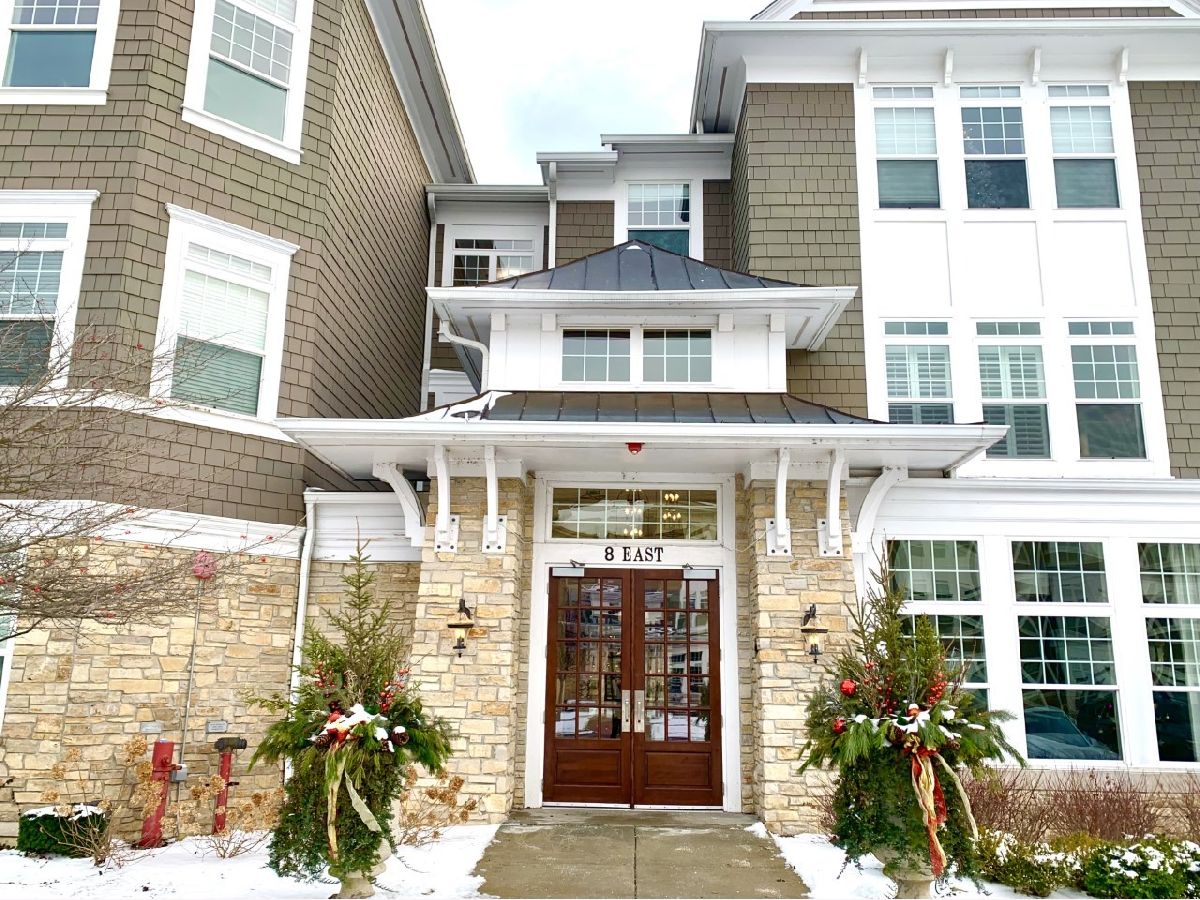 Hamptons Of Hinsdale Hinsdale IL, Condos & Townhomes For Sale & For